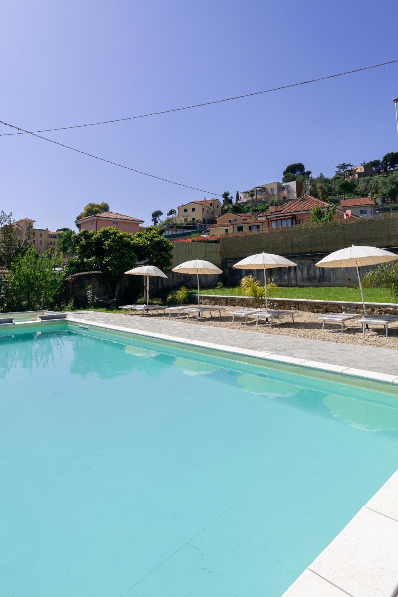 Il Gattino Di Porto - Apt 5 - Bilocale Terrazzo Piscina Imperia Exterior photo